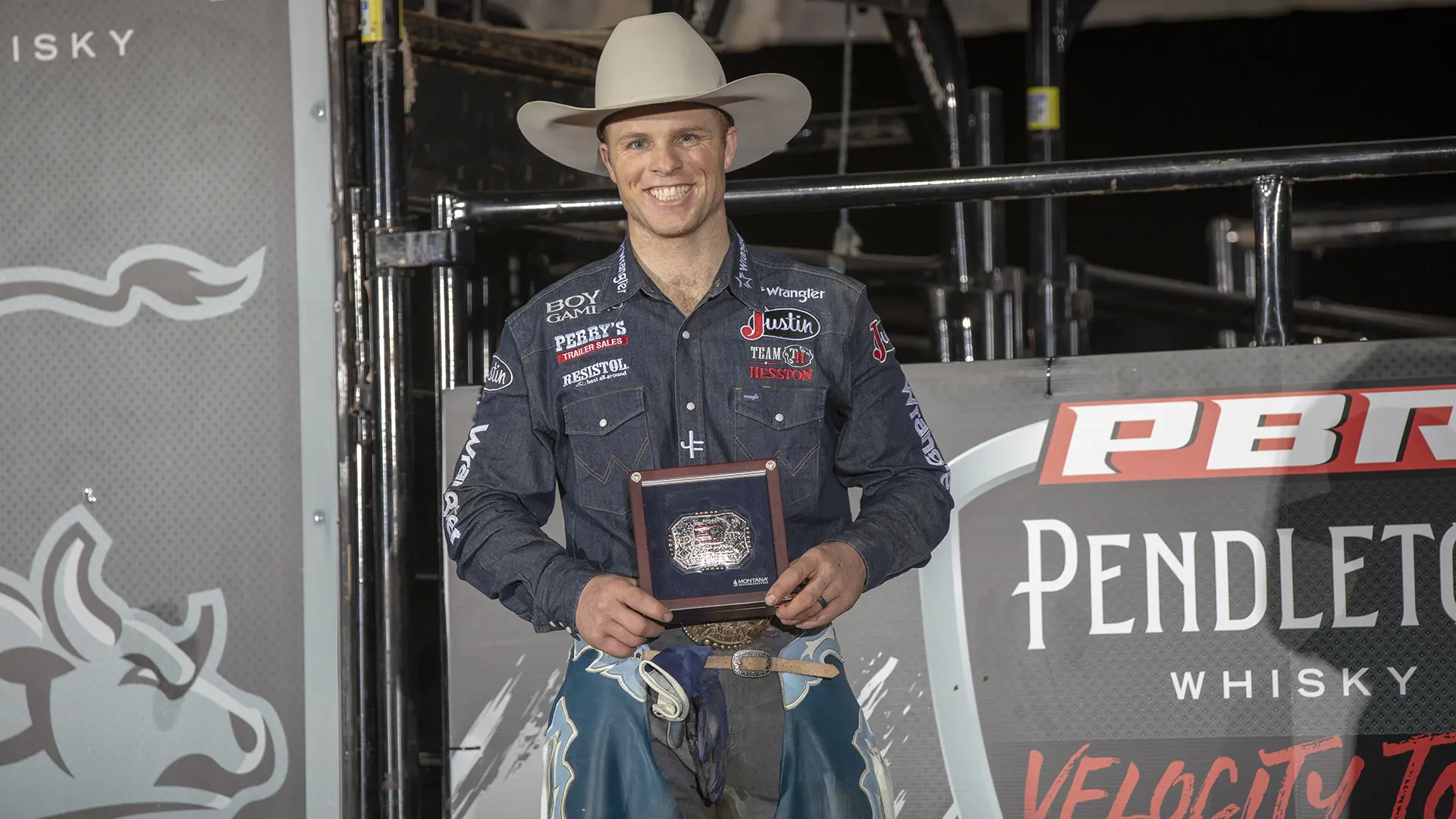 Frost wins Oakland Classic in his PBR debut