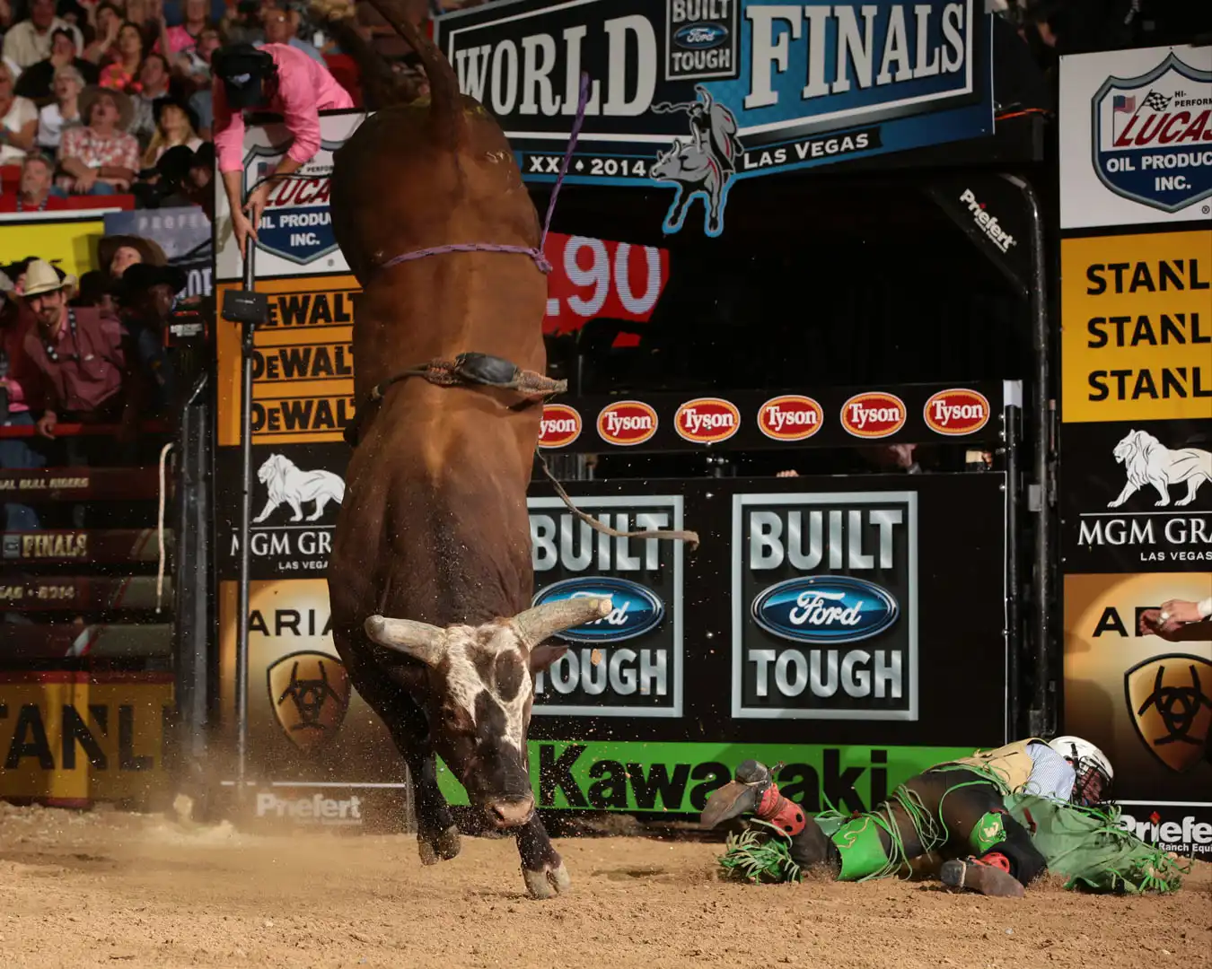 e6fd073d-0ccd-4758-bd94-fba7ef33bde3