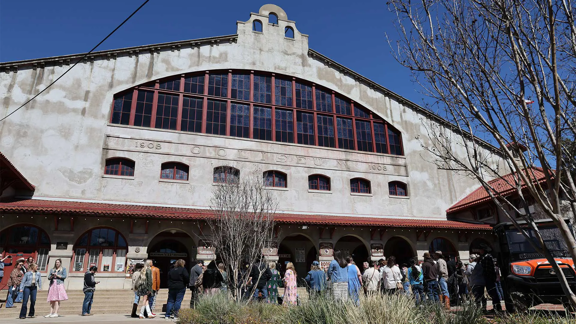 Jean Fernandes Pereira, Guilherme Valleiras split PBR Stockyards Showcase victory