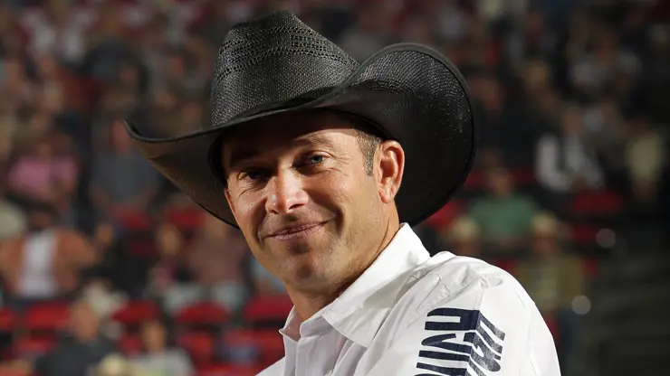 White will join PBR Ring of Honor