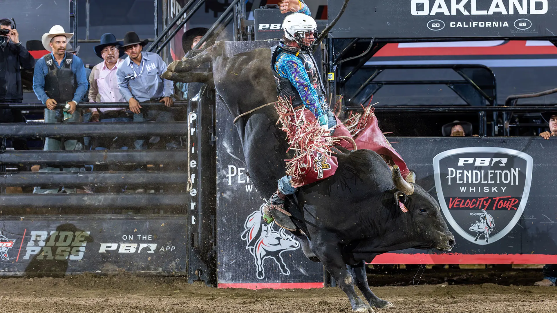 Eli Necochea wins first career Pendleton Whisky Velocity Tour event in Oakland Saturday night