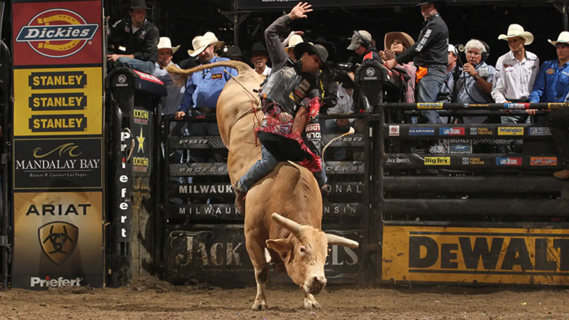 c7e45246-700d-4946-885d-f66623743311