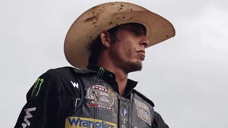 Mauney sustains dislocated shoulder in Calgary Pool B victory