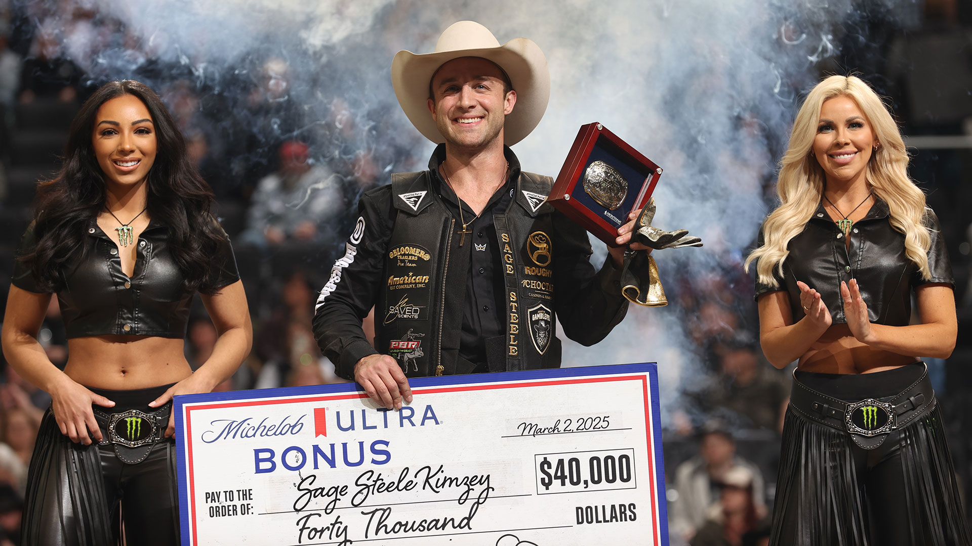 PBR | Sage Steele Kimzey wins Unleash The Beast event in Milwaukee