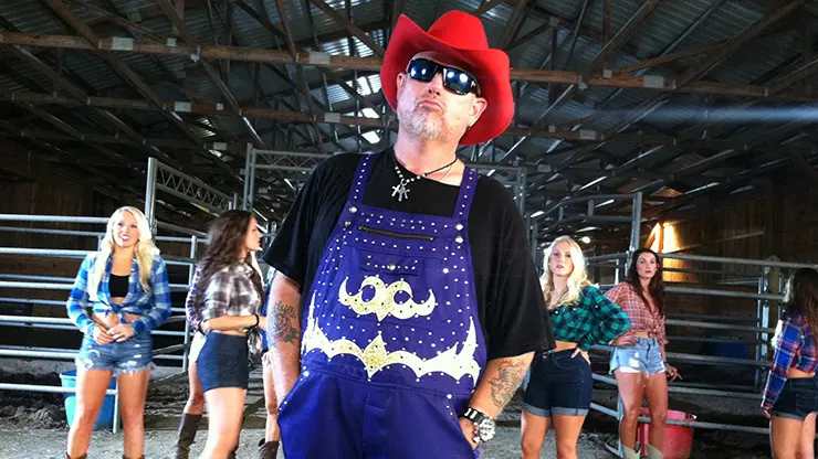 New craze offers PBR fans $20,000 and a chance at $250,000