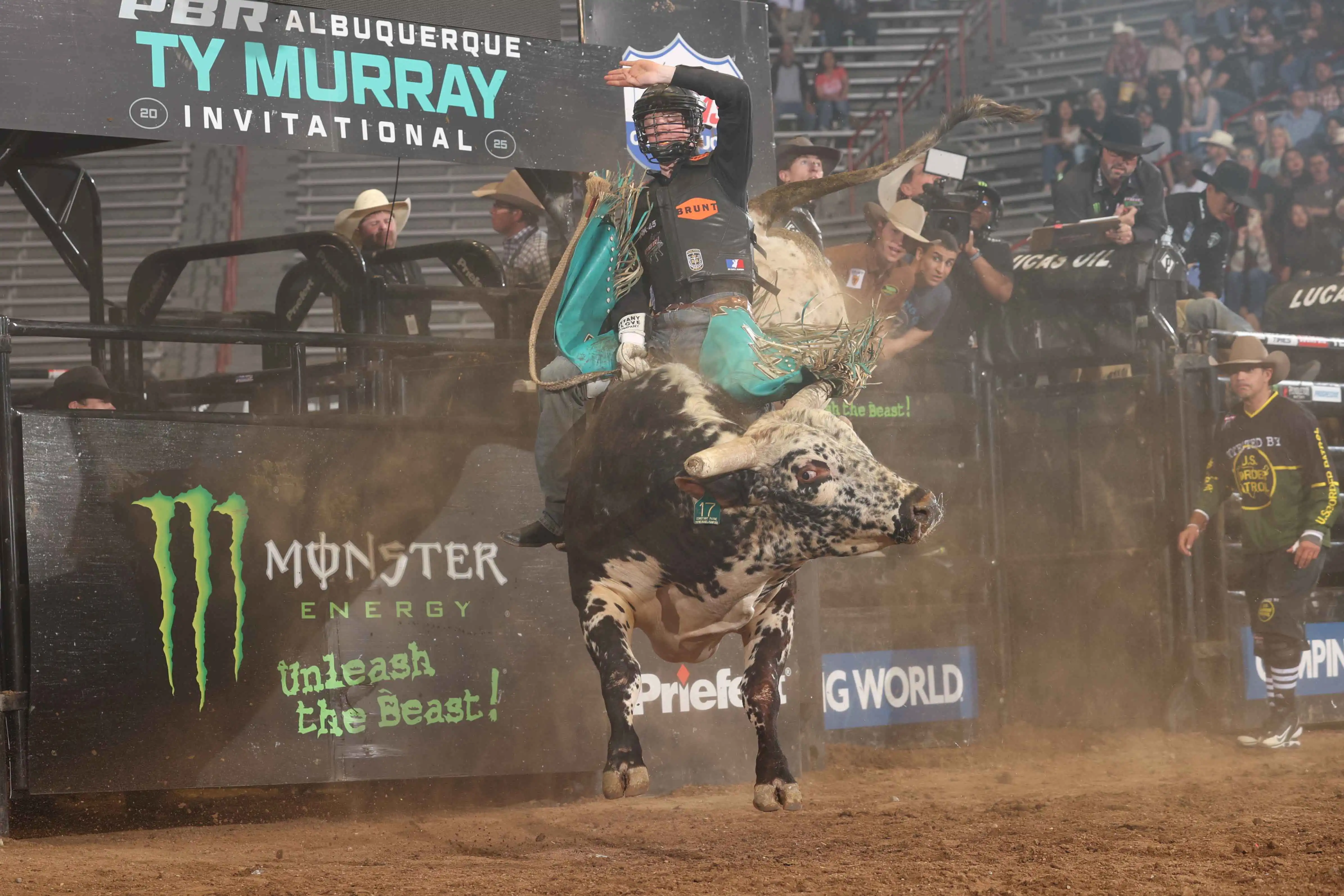 25 LIVE Albuquerque 03 246