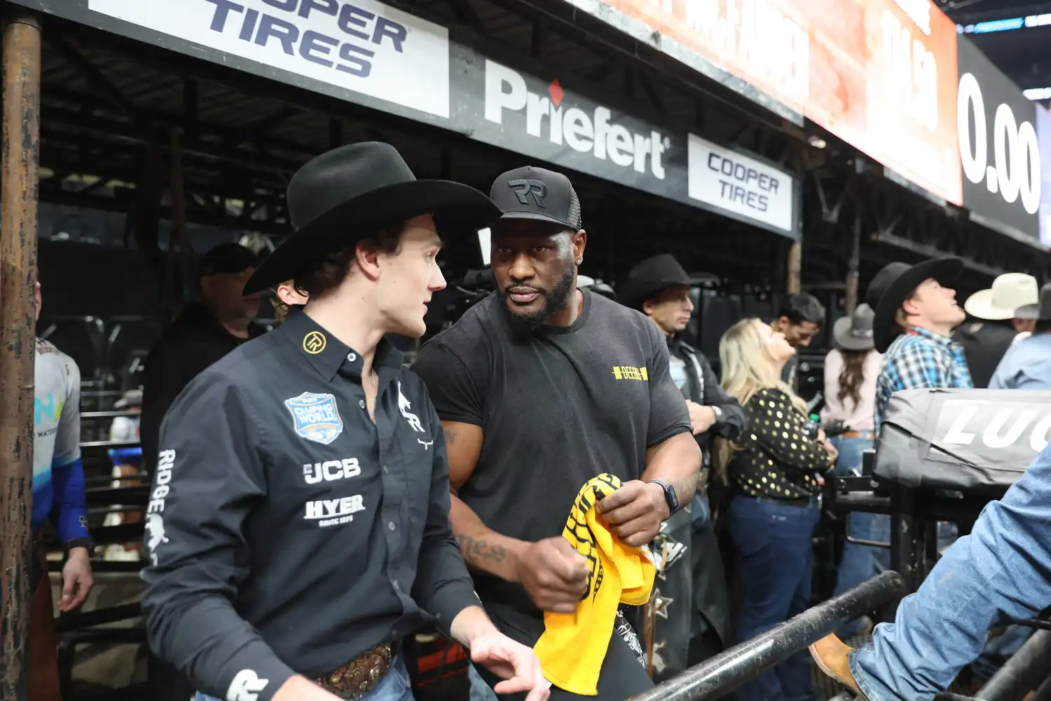 25 LIVE Pittsburgh 01 932