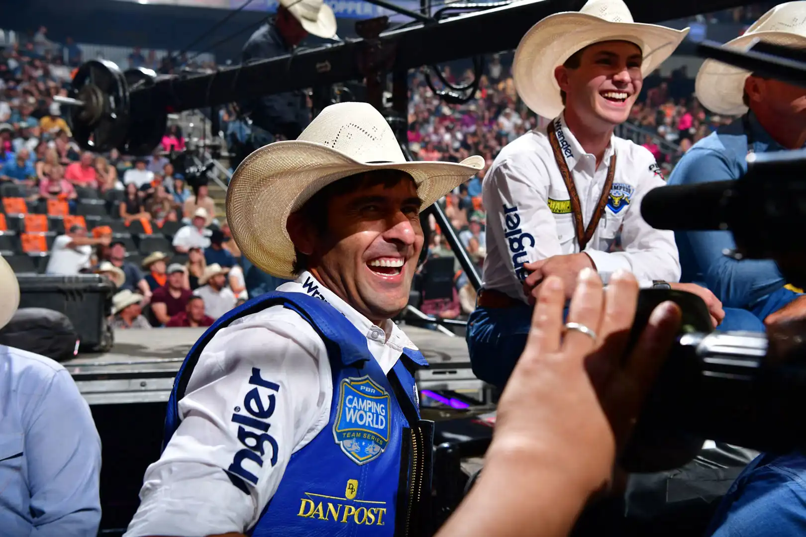 fb8fb841-70e5-4e4e-9213-a5d19b37e30f