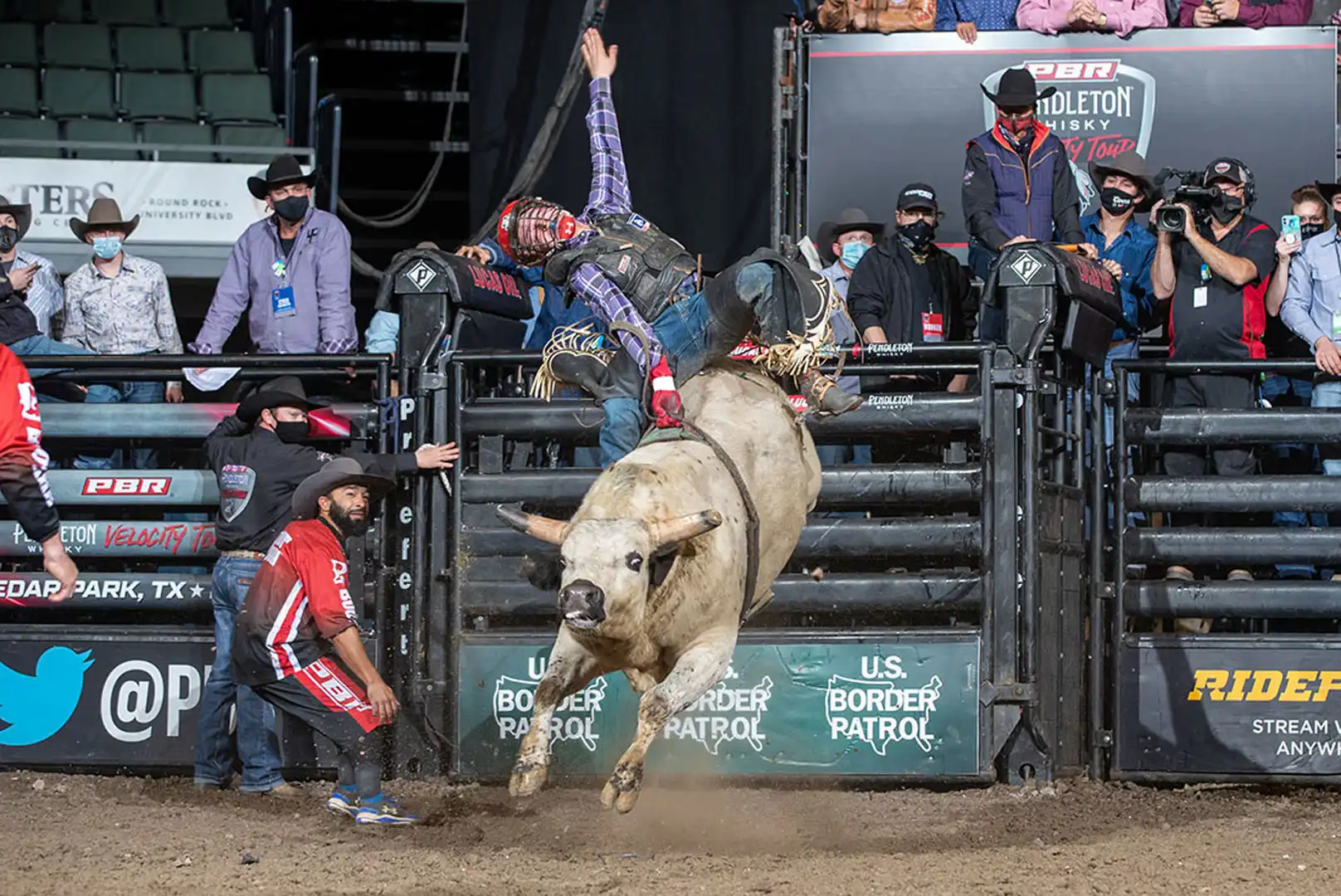 9350ddda-954c-4ac5-a187-97b6dbf0f903