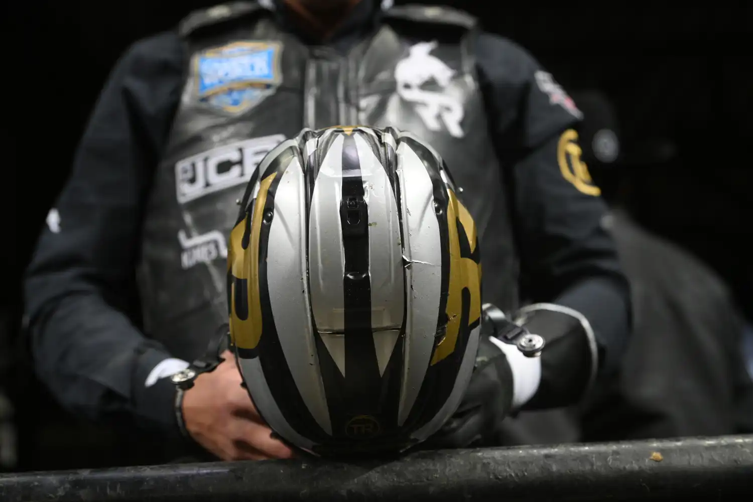 25 LIVE Pittsburgh 01 1019