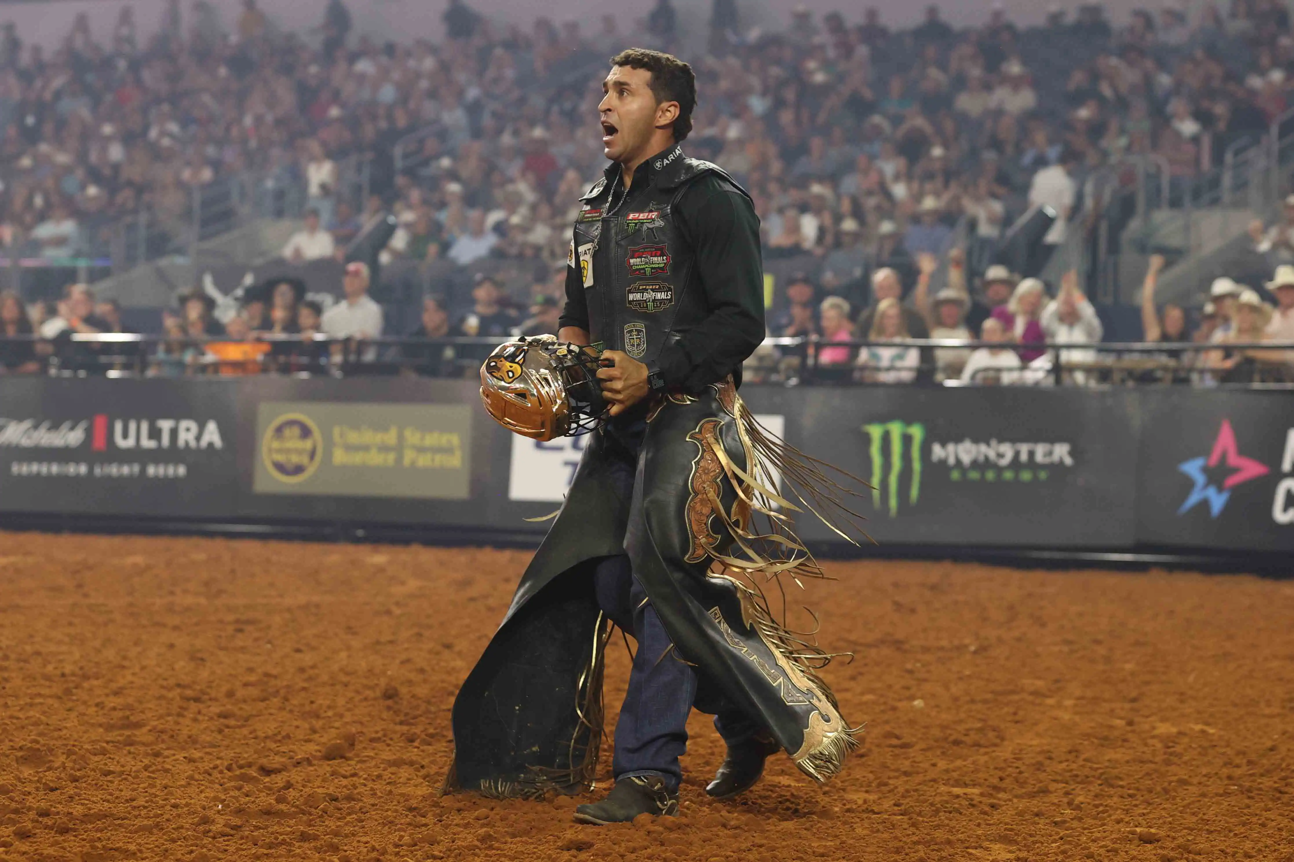 25 LIVE WF 01 JW 414