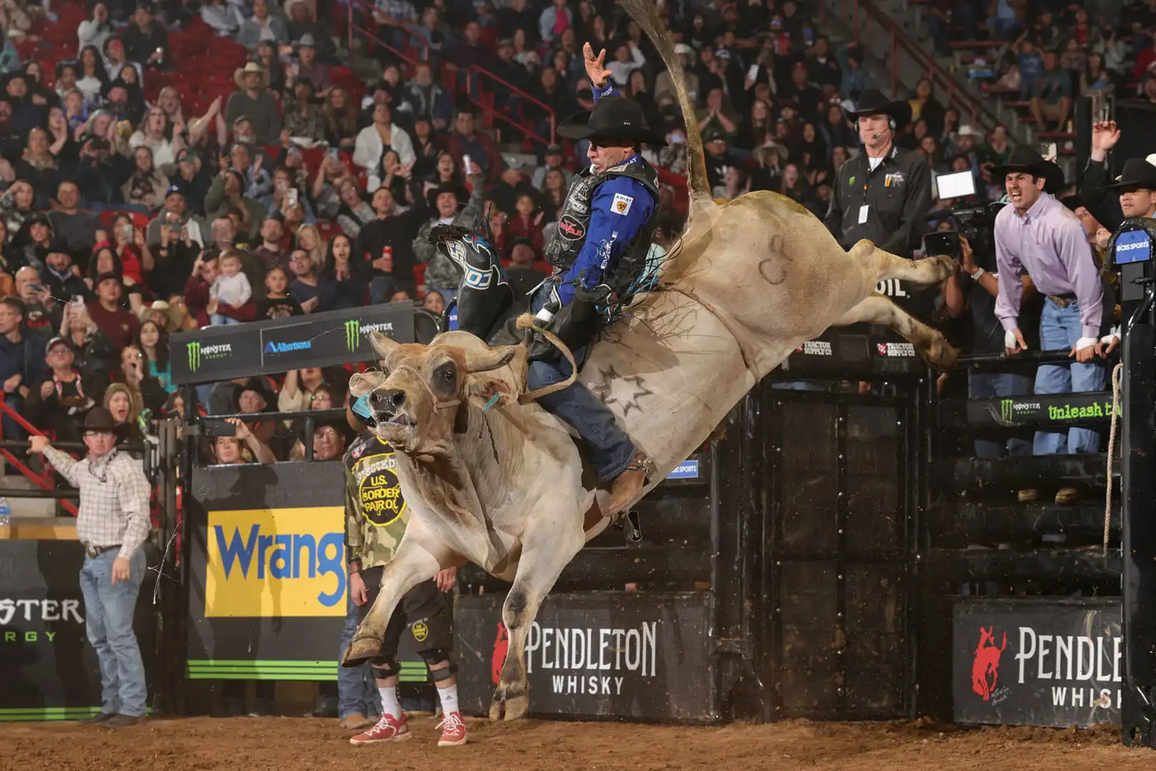 c7017a21-f086-4f22-9c3e-8fbd7304ecbf