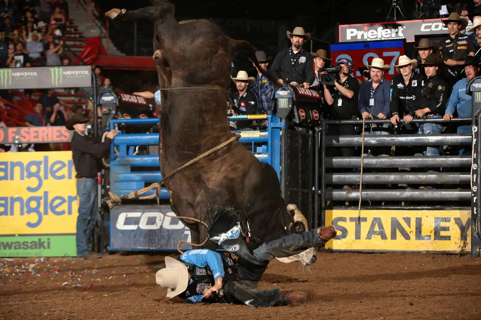 e02732f0-b45e-4a3e-acad-c5c7d6d8f9be