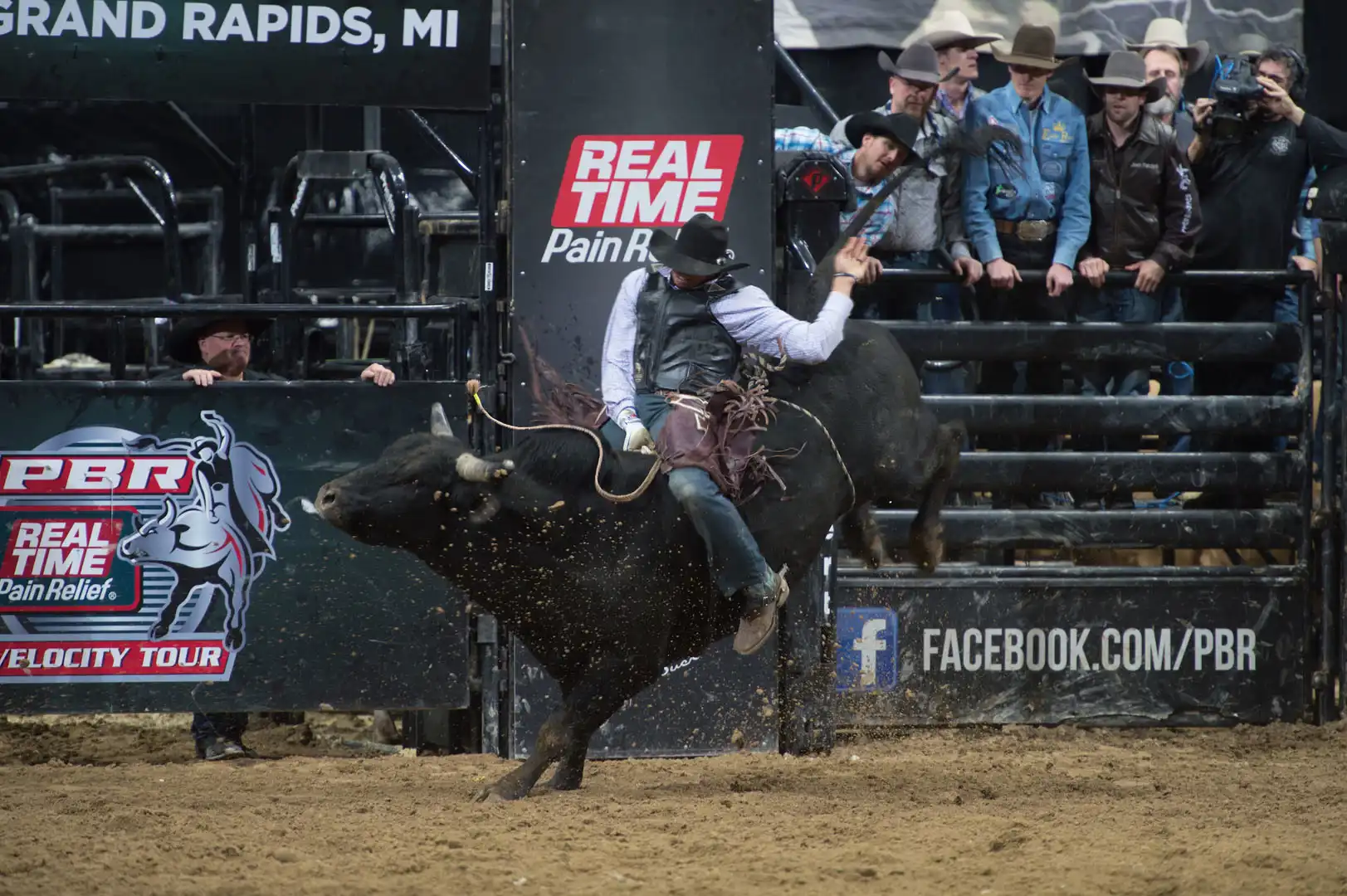 8ee6b8ca-de07-4f99-af44-18161a642676