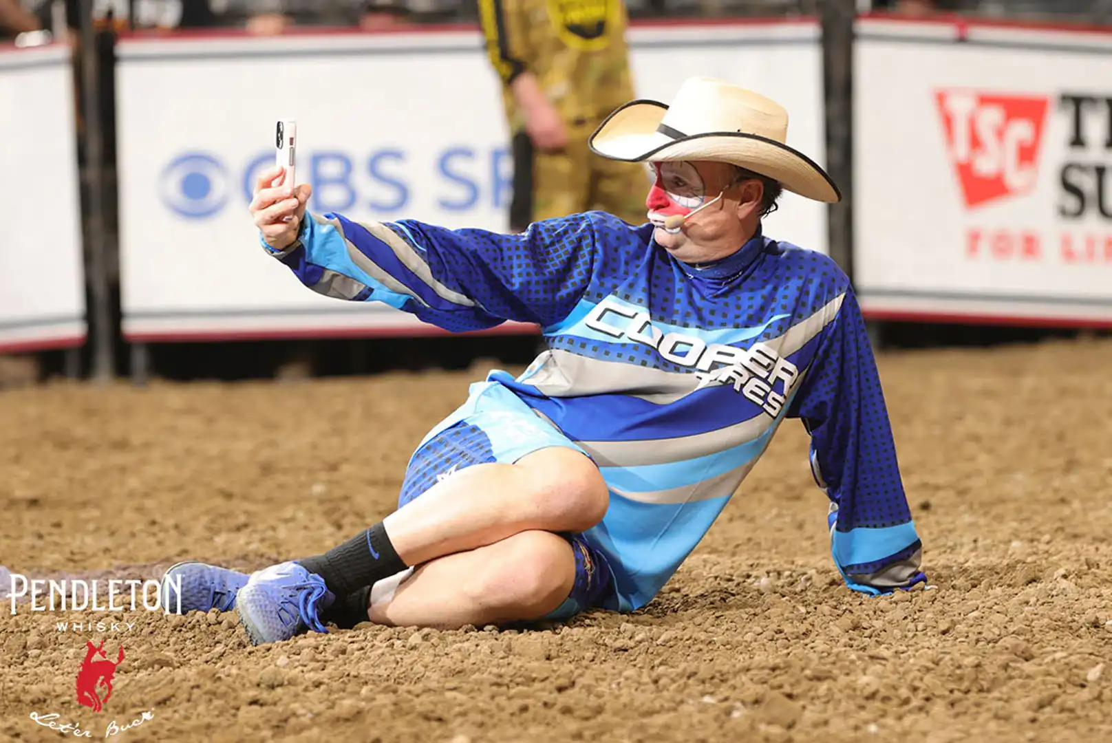 eae40e00-26b4-4e07-879b-83f8697632ea