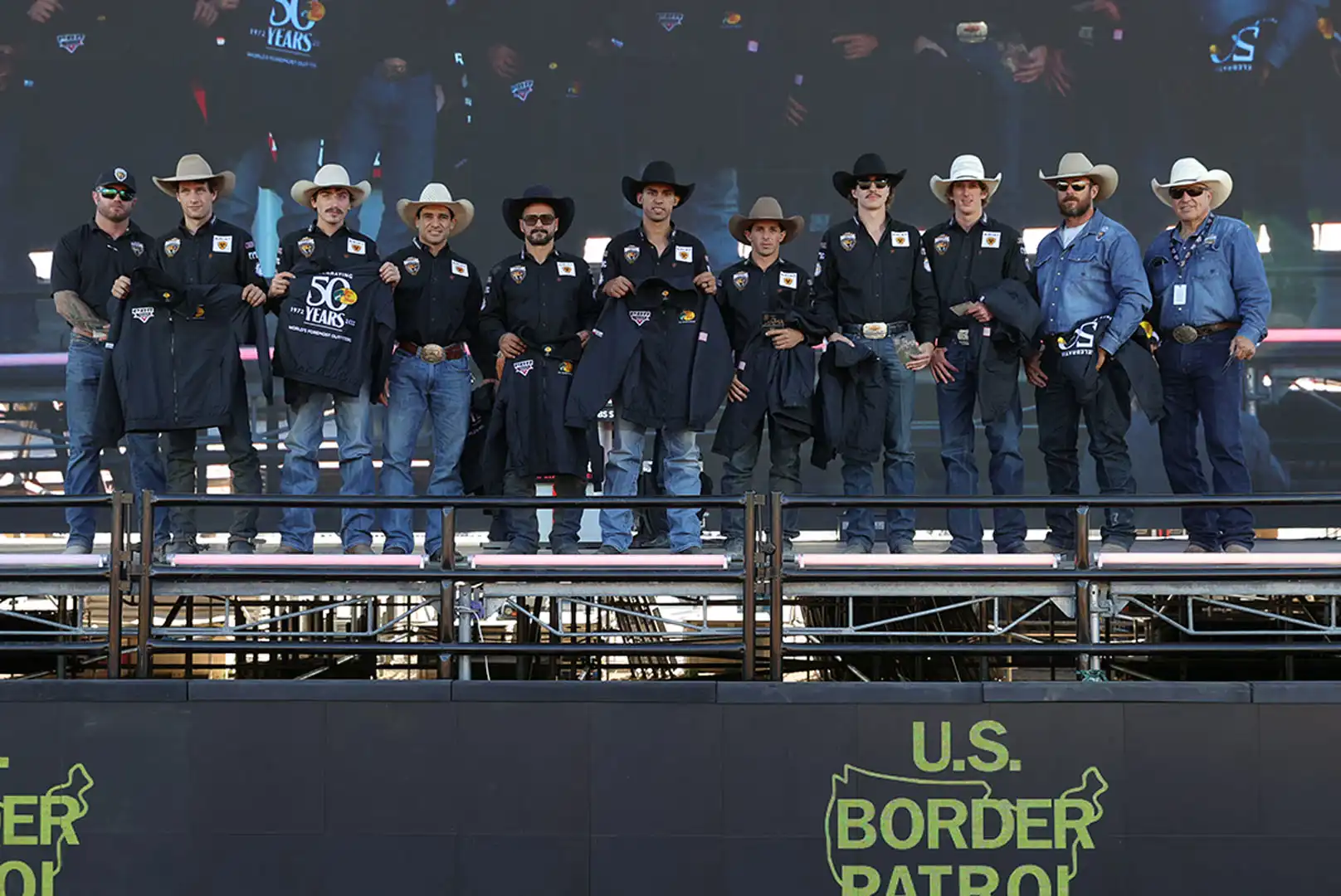 33453969-f9a3-4870-8eed-79a98240b503