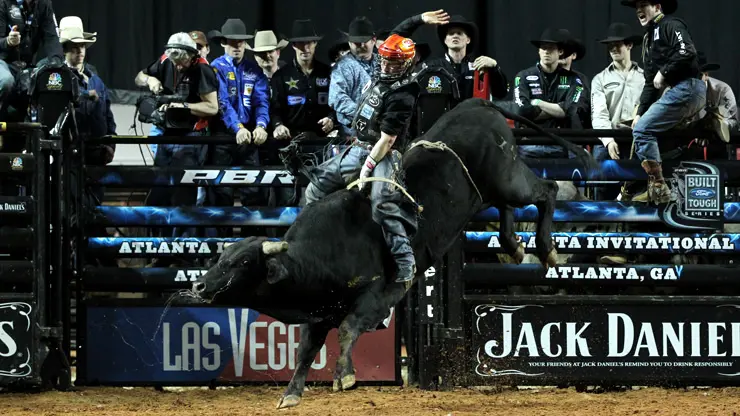 Retiring two-time PBR World Champion wins in Atlanta