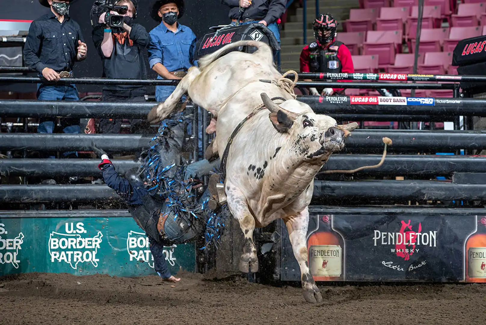 800d5a93-a3f3-4bf5-9c07-6fc1c8b2ad2a