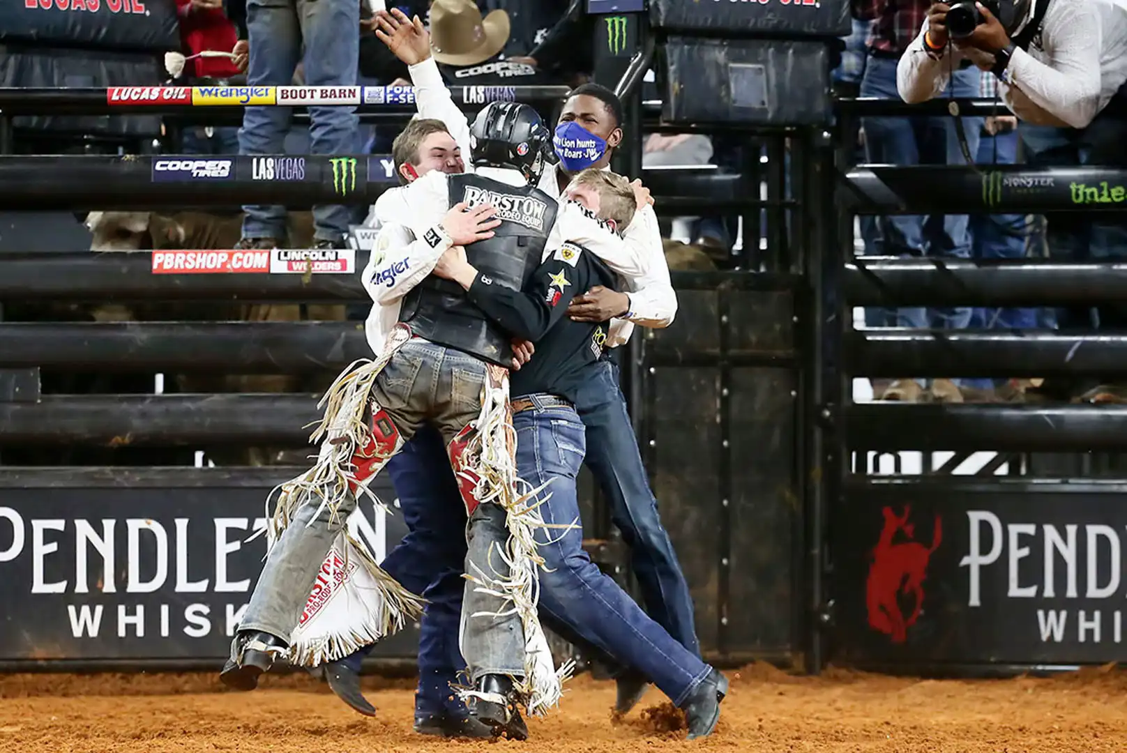 abb111c1-865f-4a7a-84ef-83338386f2ca