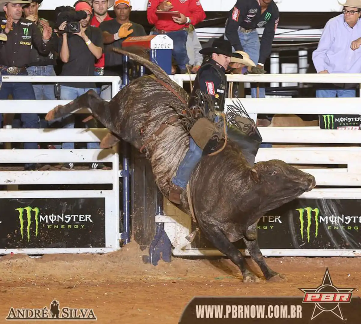 5590cfbf-2ae7-44b1-ba7b-6a8f54fa13ab