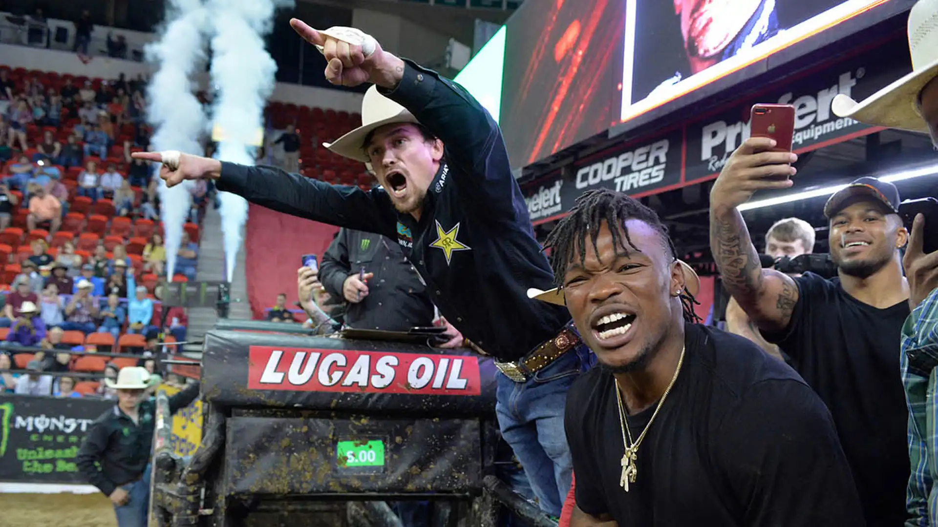 60e77bcb-8f0f-42e8-b3e7-318229708e0b