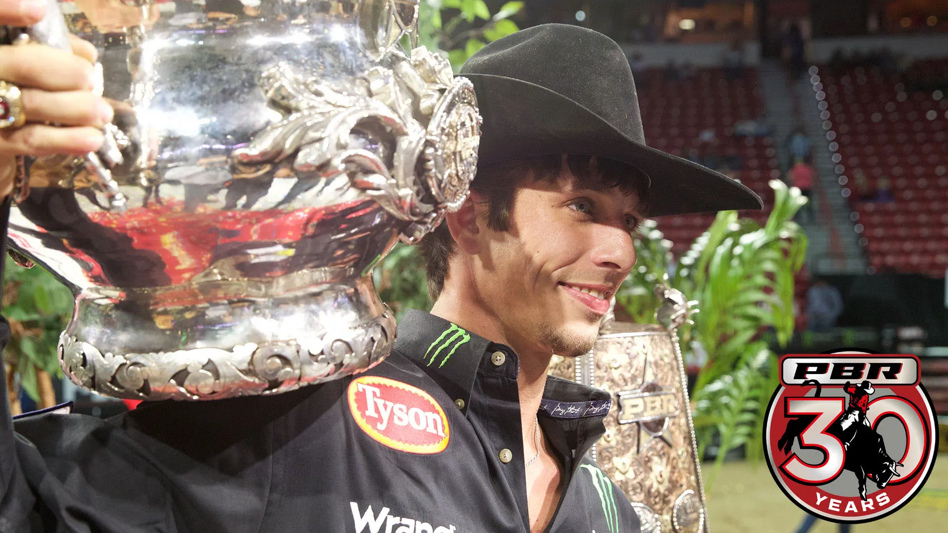 From the Vault: Mauney wins two world titles