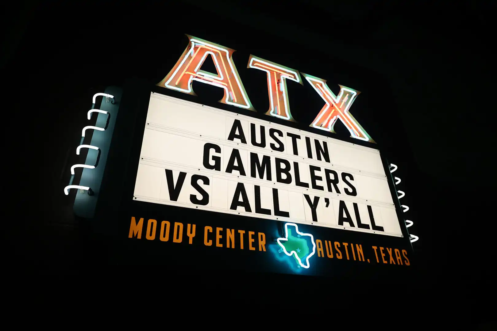24-Austin LIVE 01-0061