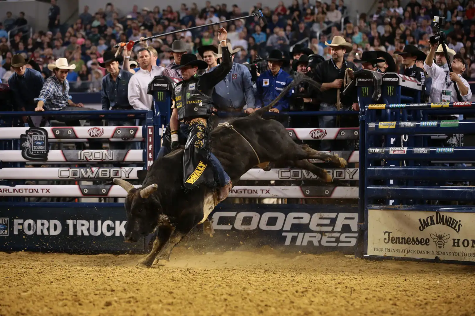 4ddfac1f-7320-40d6-a5f9-147d4a4b2e92