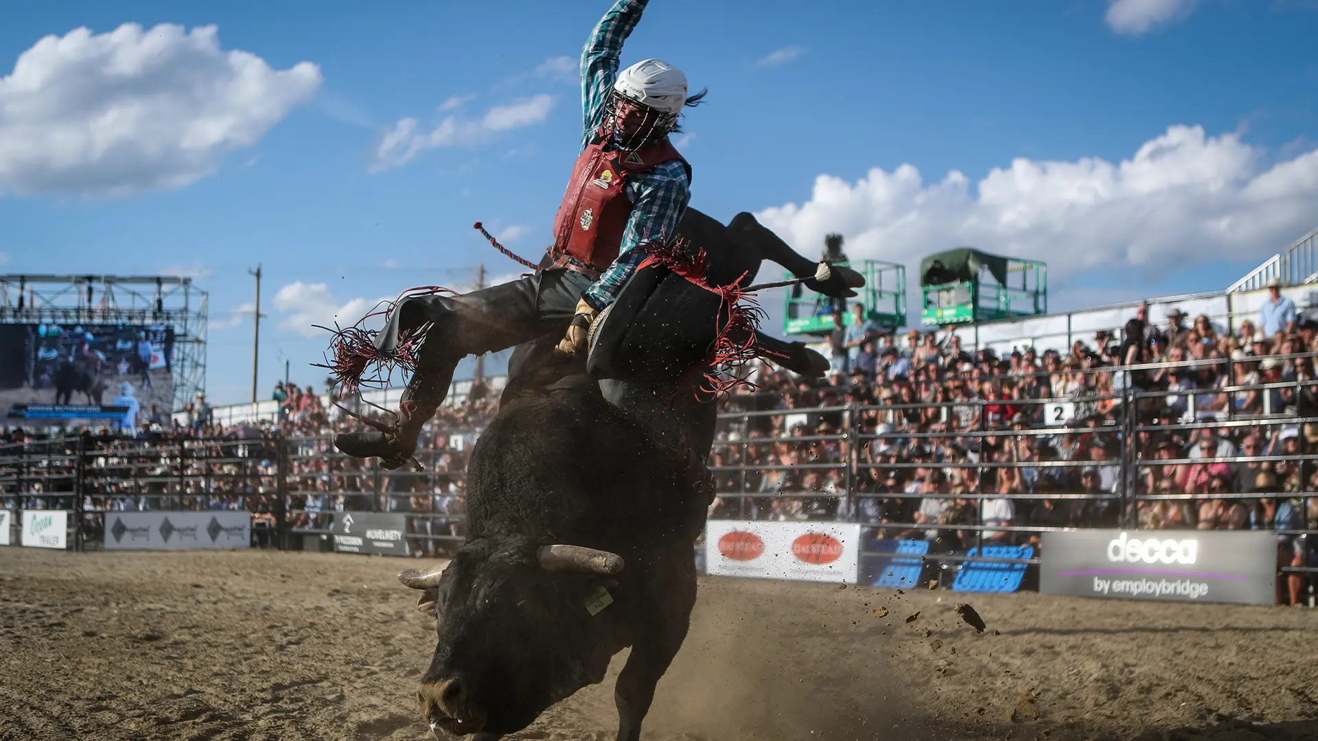Surging Australian Donnie Rutherfurd wins final night of PBR Canada's Cody Snyder Charity Bullbustin'