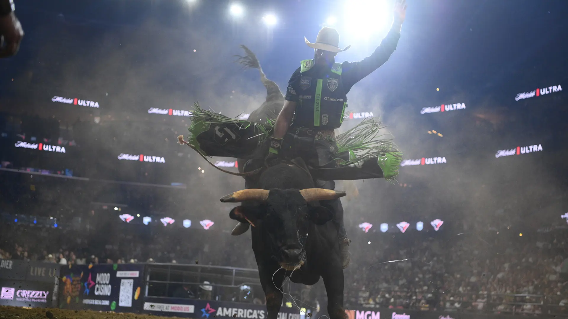 Arizona Ridge Riders move atop the PBR Camping World Team Series 2025 standings with monumental win over Texas Rattlers