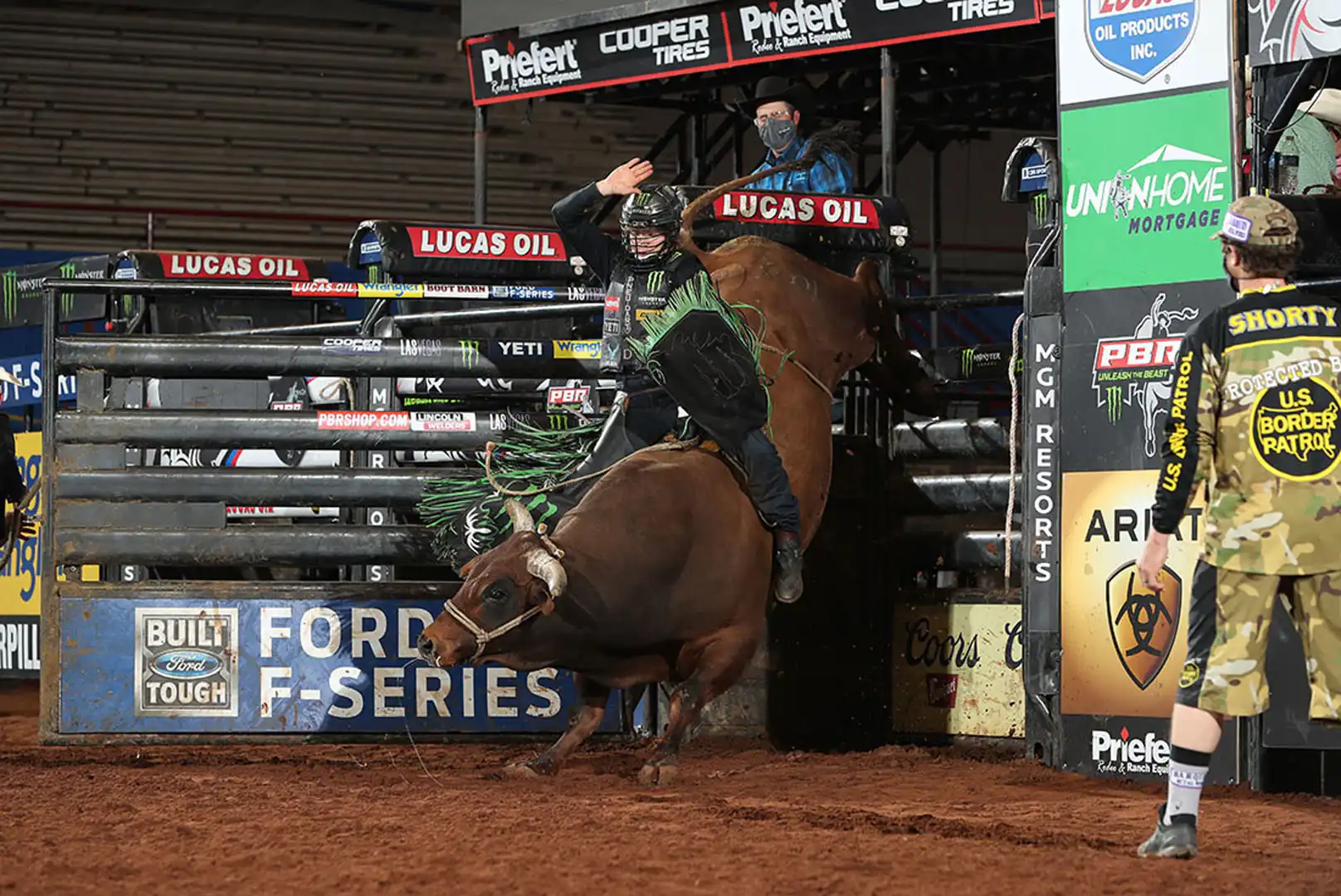 2ffc874b-ac43-4cd2-ae4d-f880621fff3b