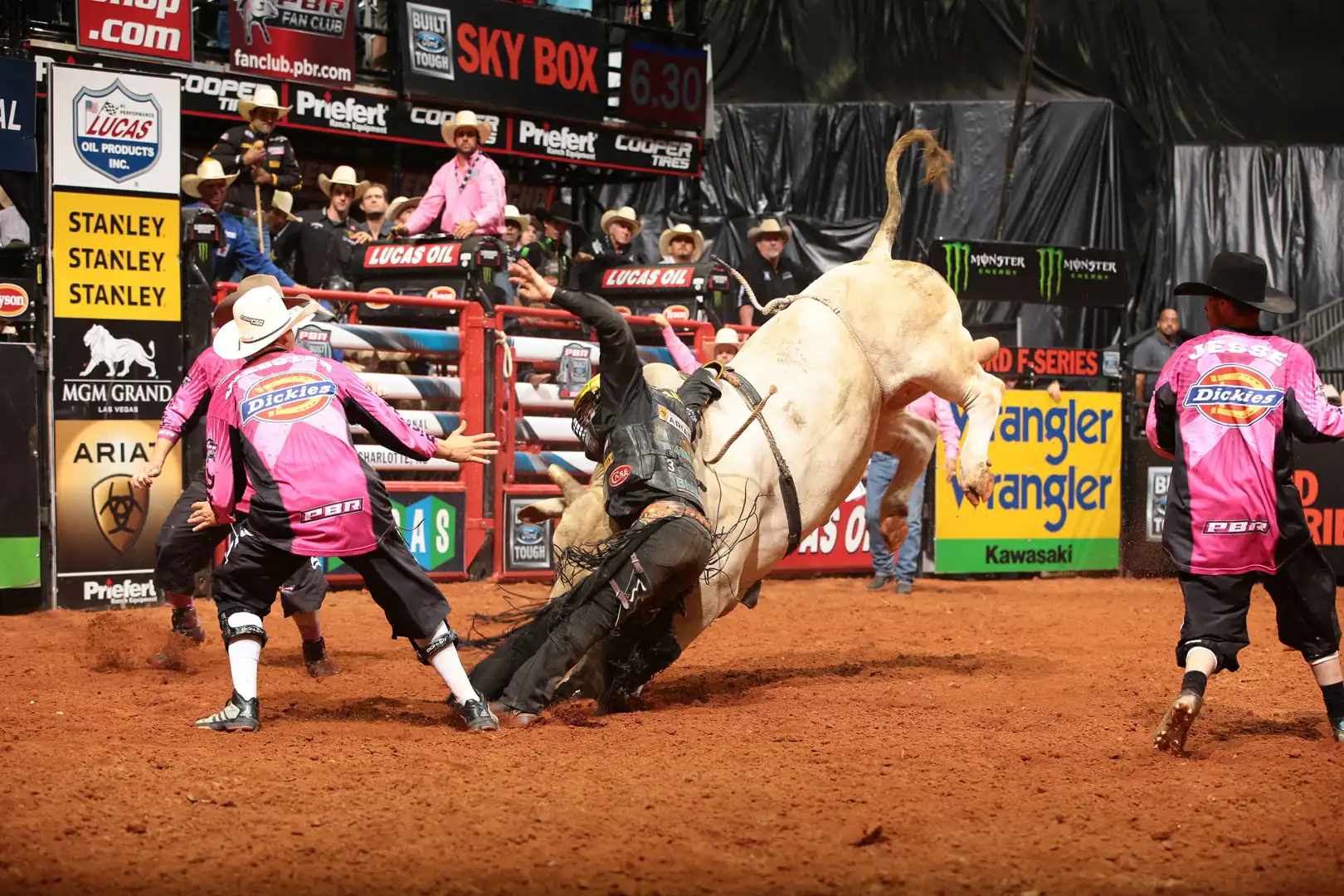 ff9a3a36-f4df-40aa-bebd-082a062de09c