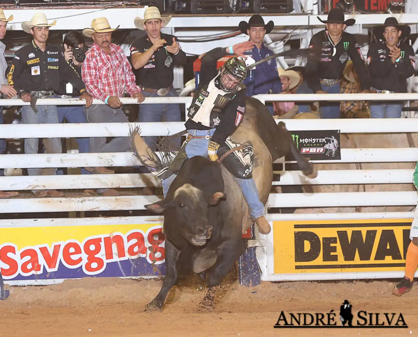 2fdbe54c-56d1-411d-9c3b-123c4ef3d042